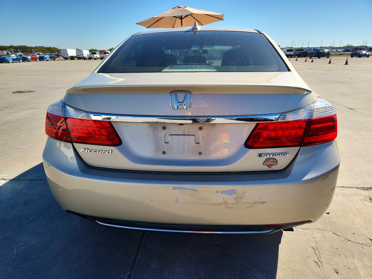 2014 Honda Accord Hybrid - Image 6