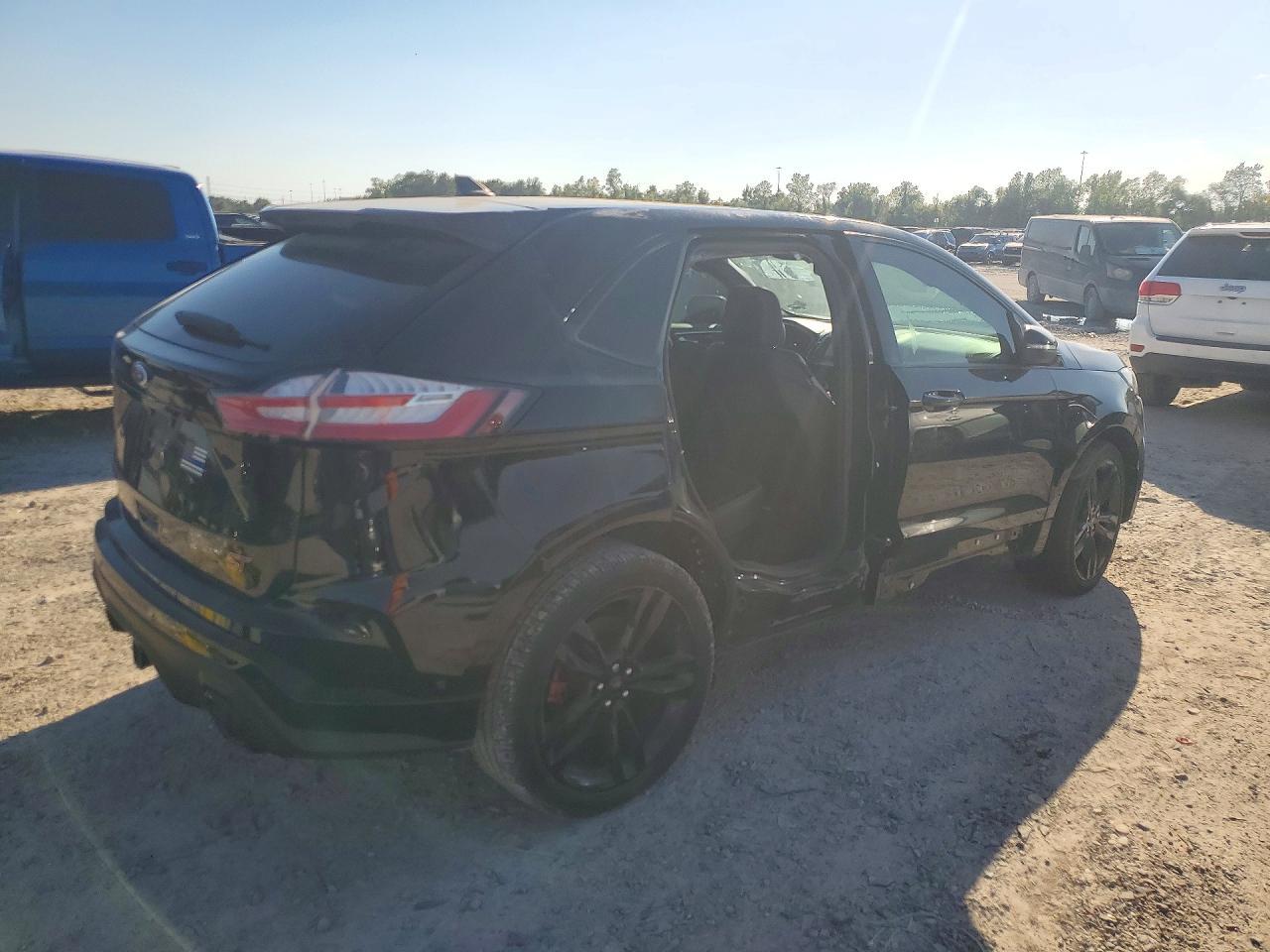 2020 Ford Edge St - Image 3
