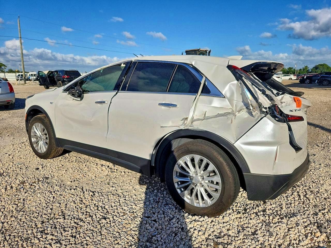 2024 Cadillac Xt4 Luxury - Фото 2