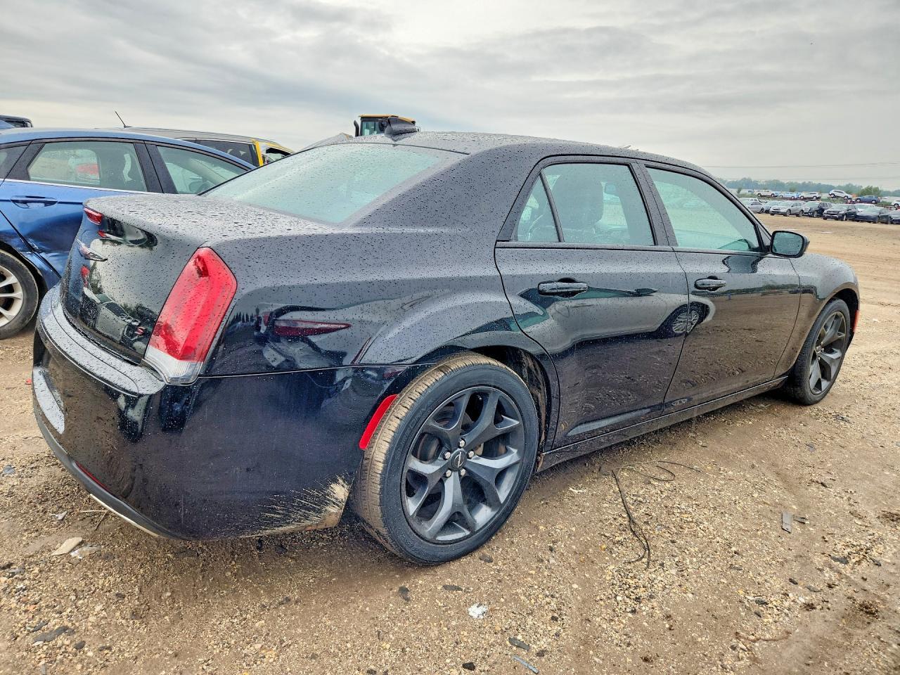 2021 Chrysler 300 S - Image 3