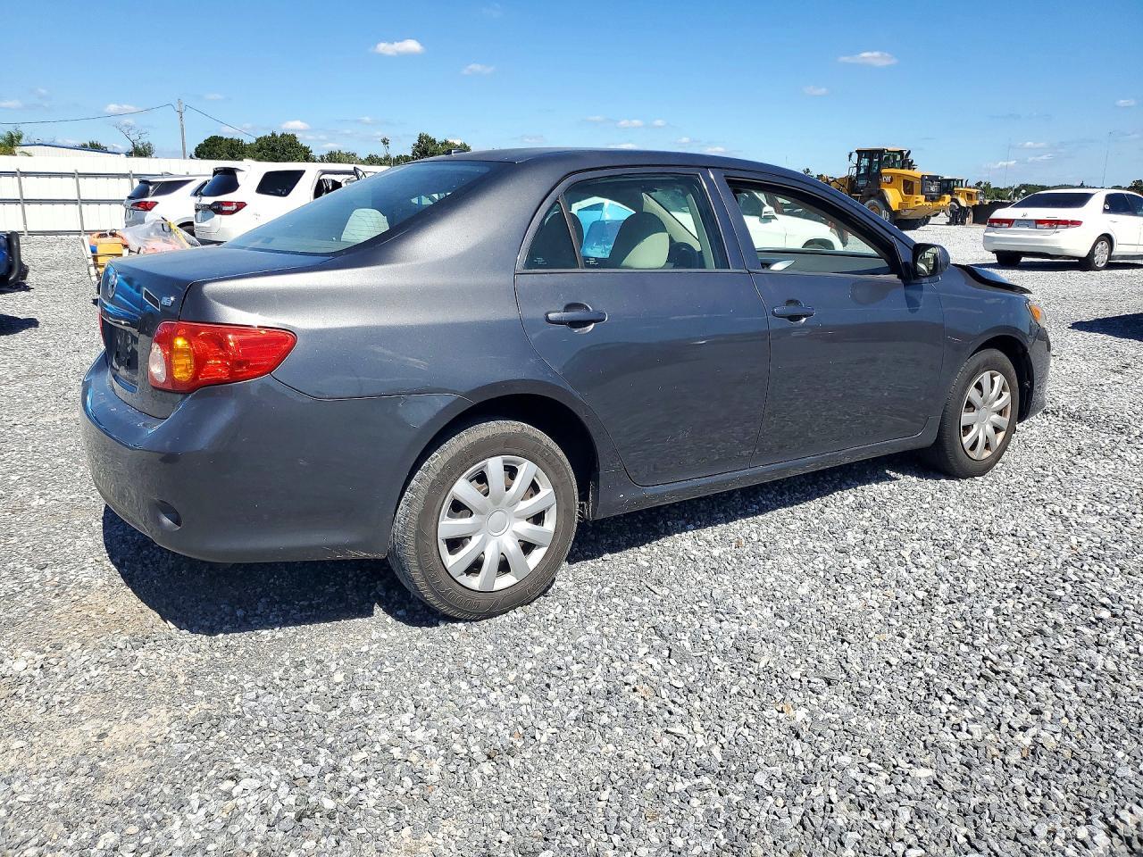 2010 Toyota Corolla Le - Фото 3