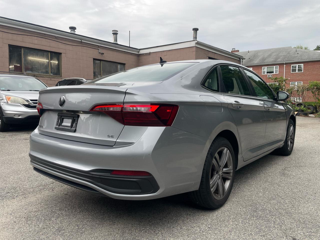 2022 Volkswagen Jetta Se - Фото 4