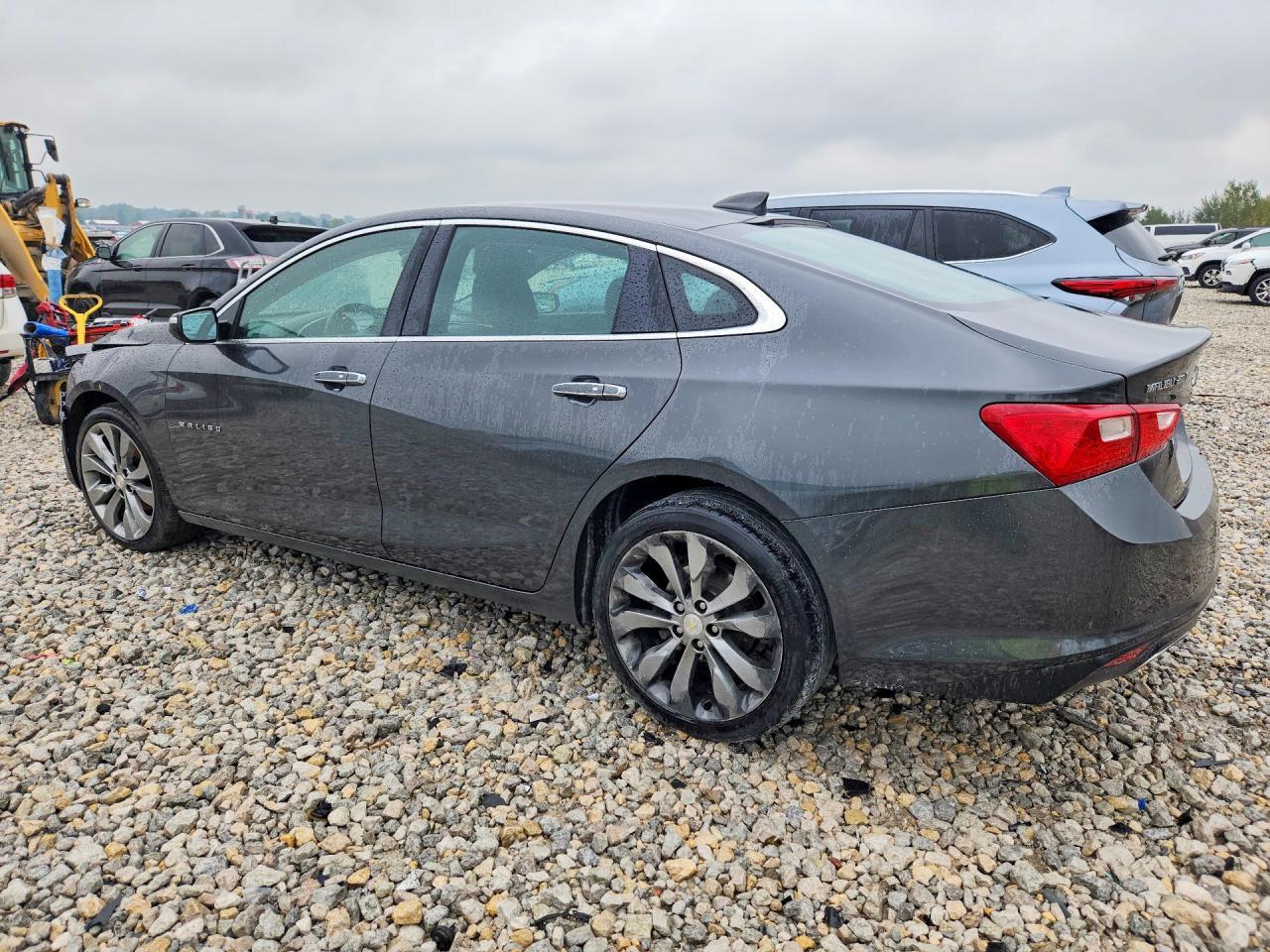 2016 Chevrolet Malibu Premier - Фото 2