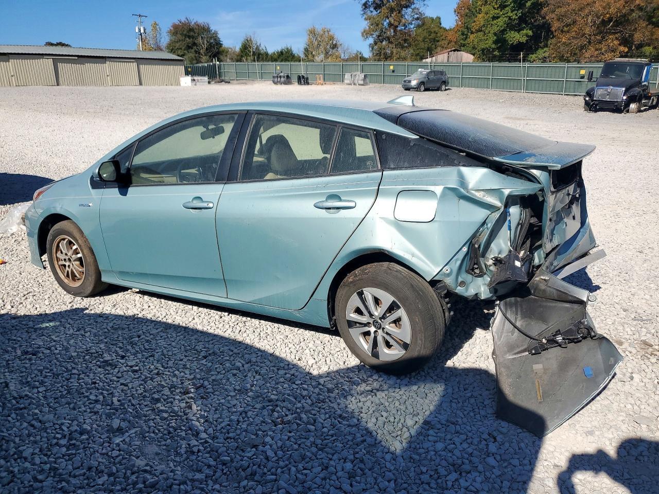 2016 Toyota Prius Two Eco - Фото 2