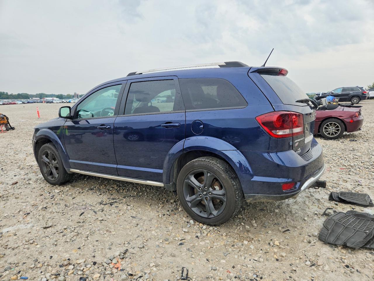 2018 Dodge Journey Crossroad - Фото 2