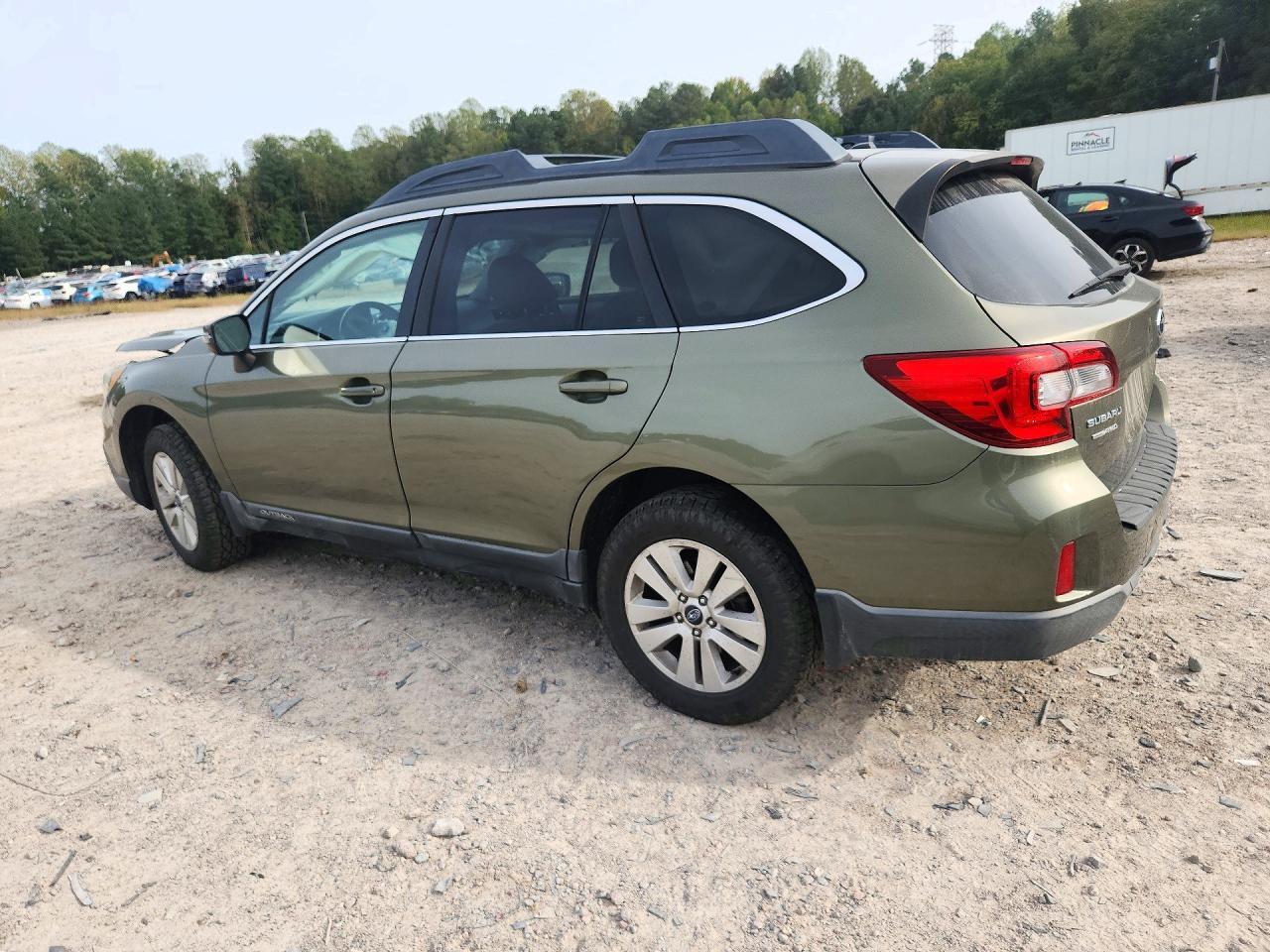 2015 Subaru Outback 2.5I Premium - Image 3