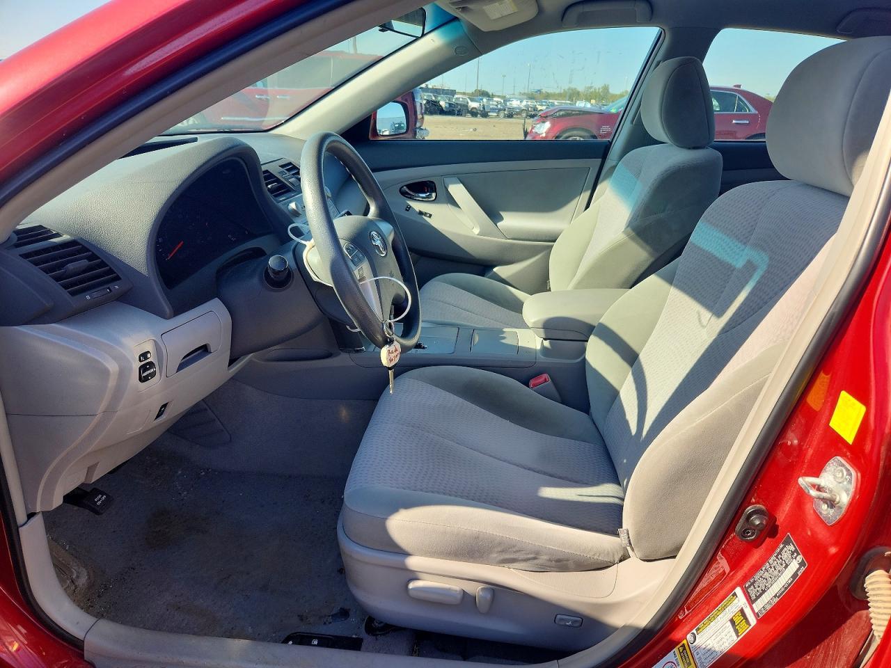2011 Toyota Camry Le - Фото 7