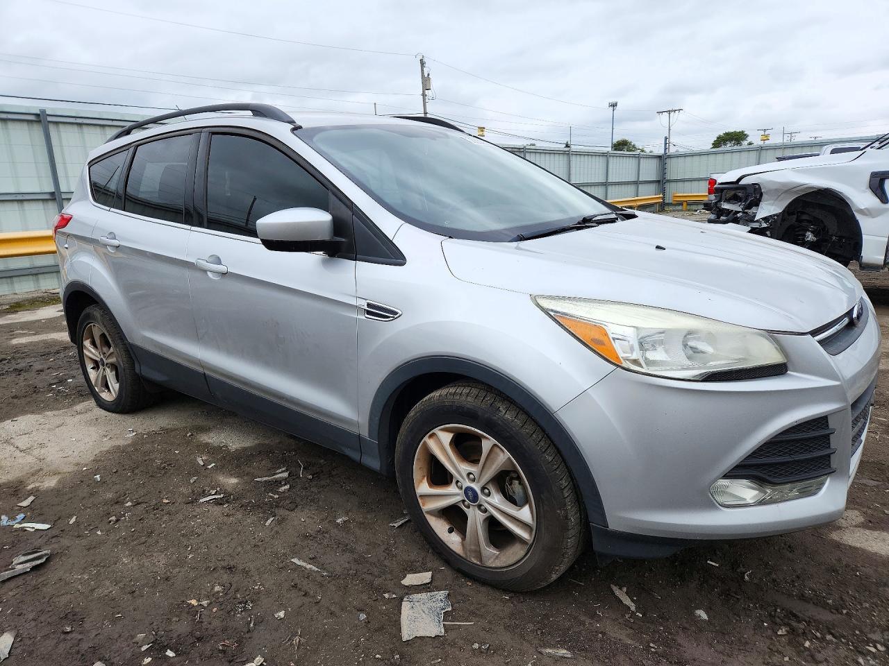 2016 Ford Escape Se - Фото 4
