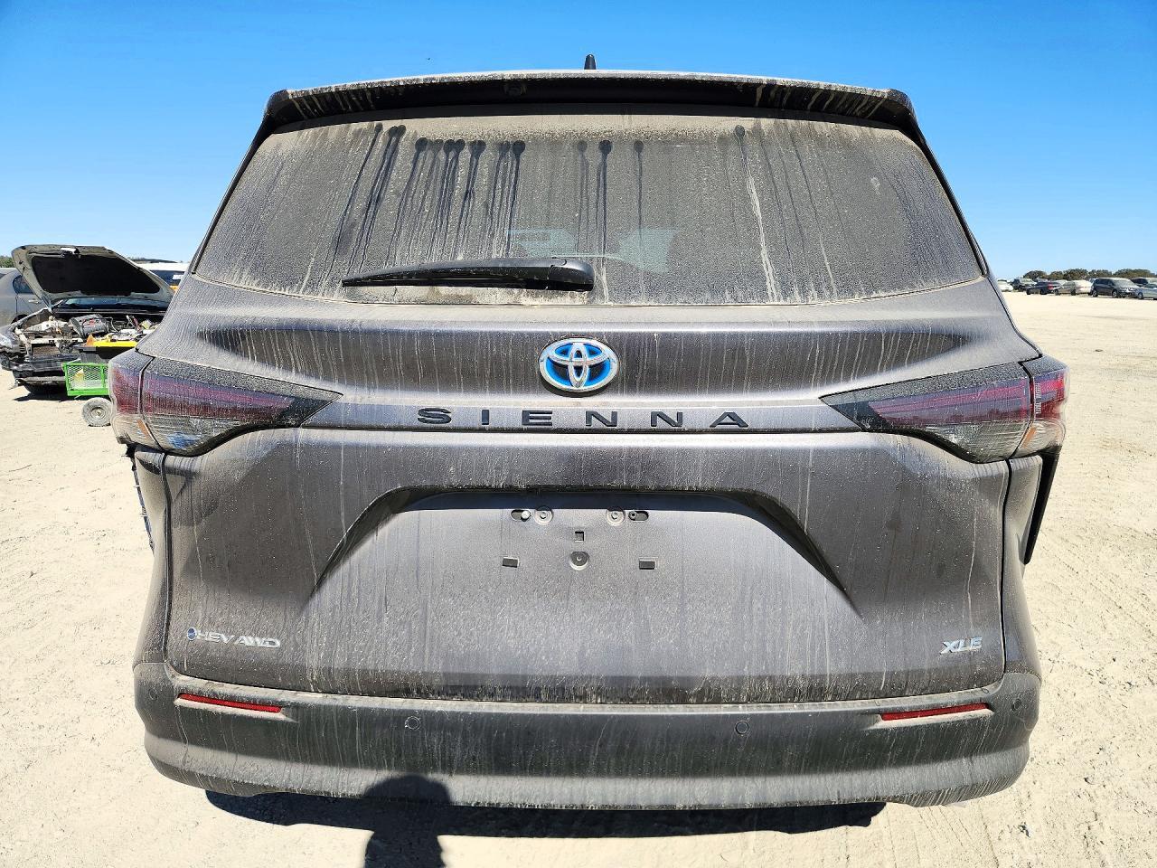 2025 Toyota Sienna Xle 7-Passenger - Image 6