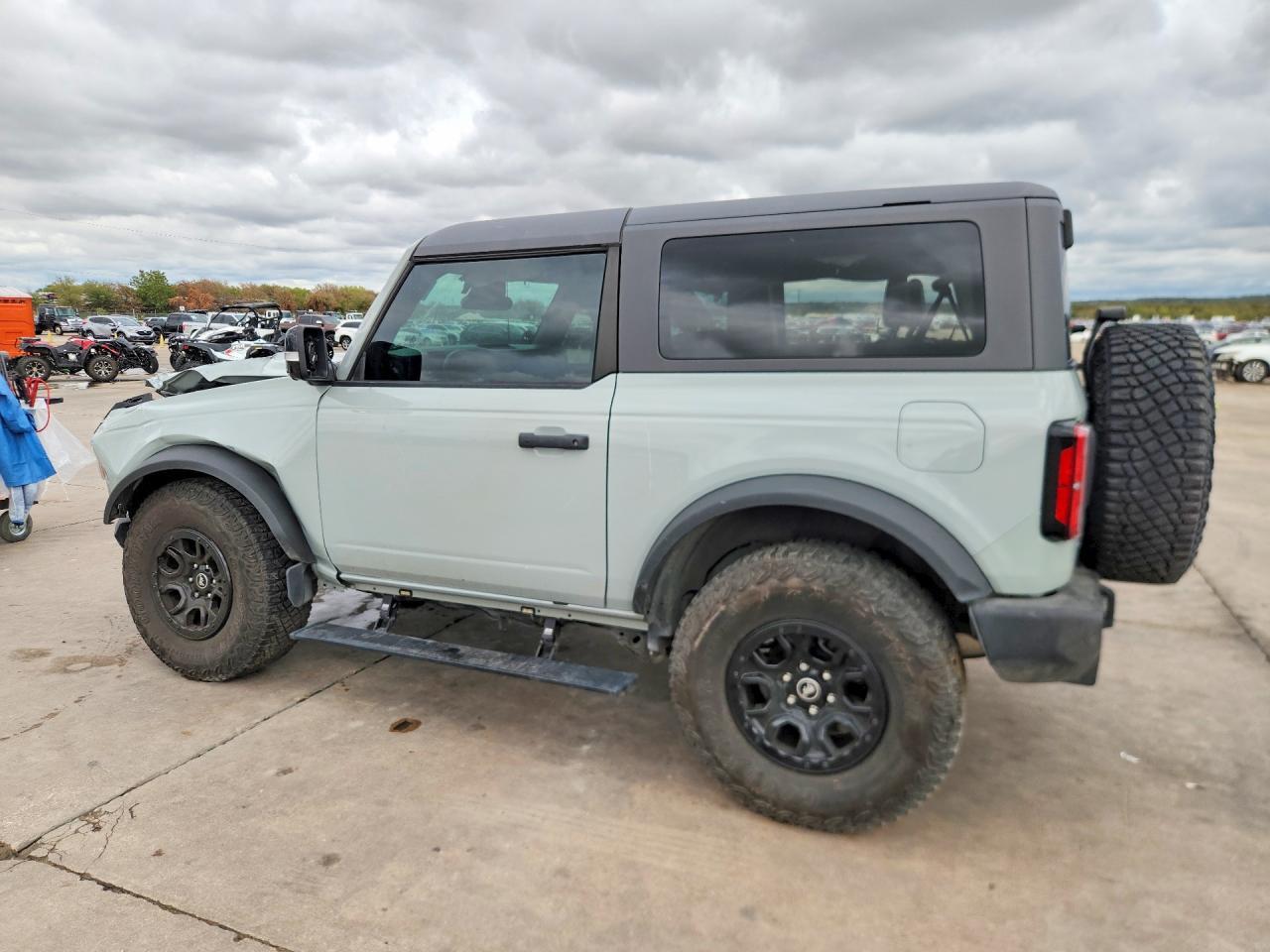2023 Ford Bronco Base - Фото 2