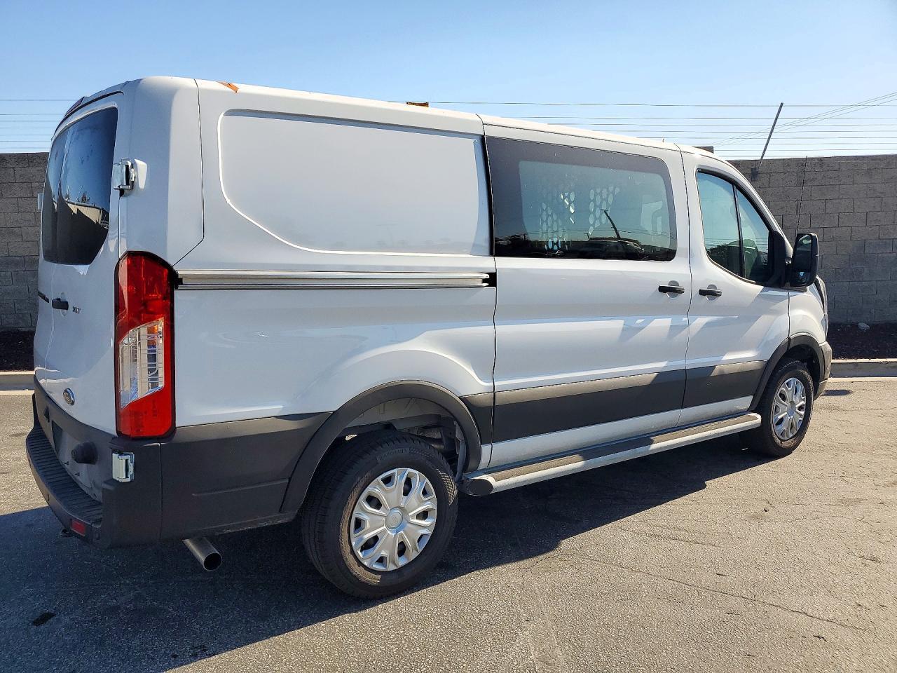 2026 Ford Transit T-250 - Image 3