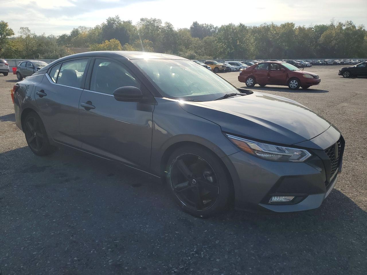 2022 Nissan Sentra Sr - Image 4