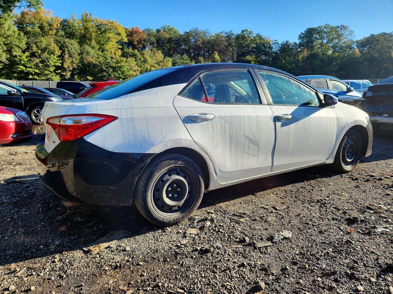 2015 Toyota Corolla Le - Фото 3