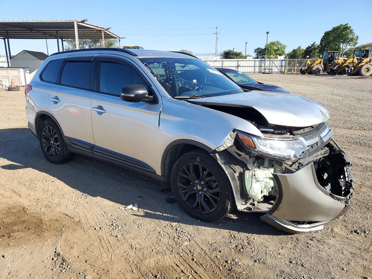 2018 Mitsubishi Outlander Se - Фото 4
