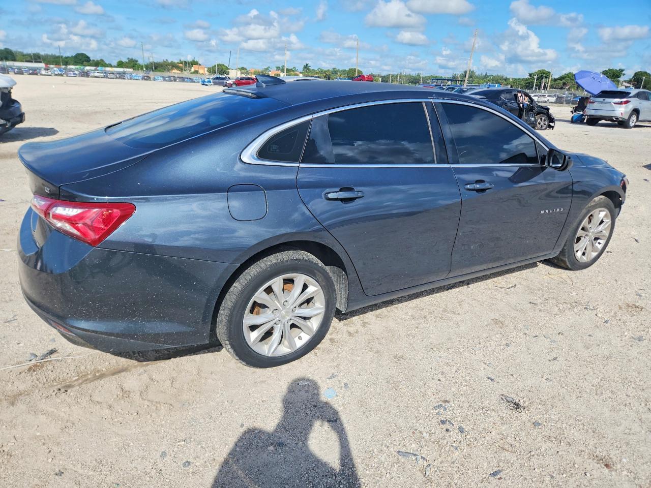 2020 Chevrolet Malibu Lt - Image 3