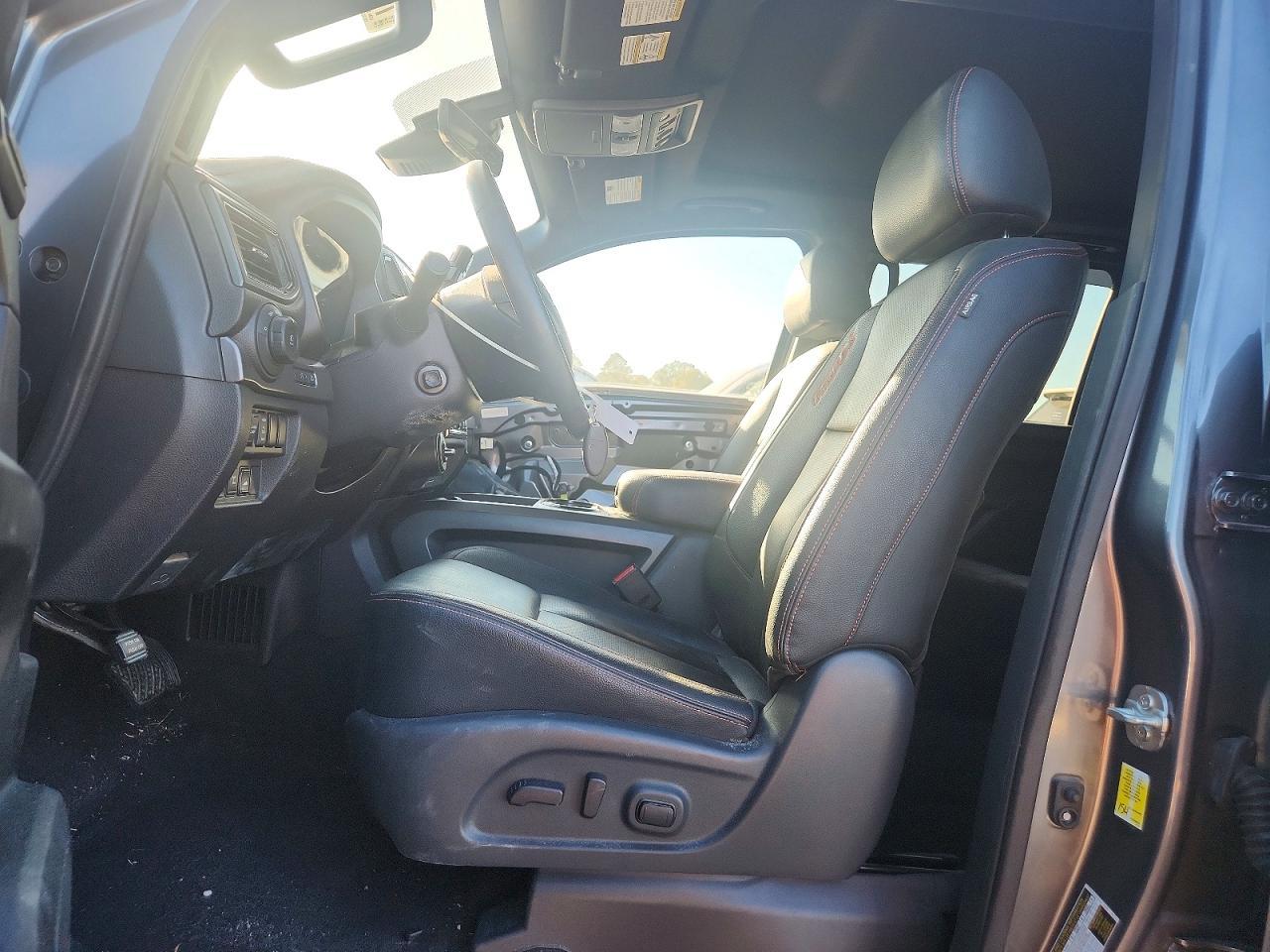 2023 Nissan Titan Pro-4X - Image 7