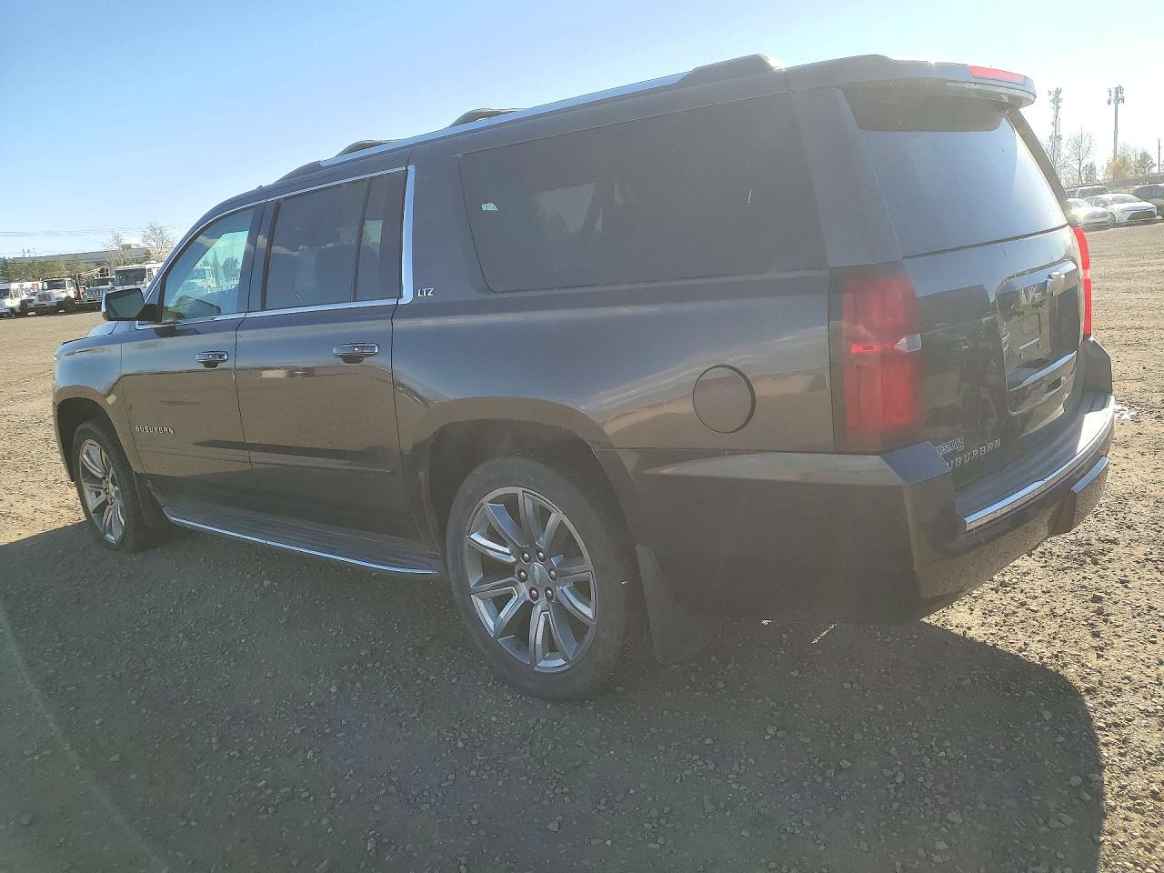 2015 Chevrolet Suburban K1500 Ltz - Фото 2
