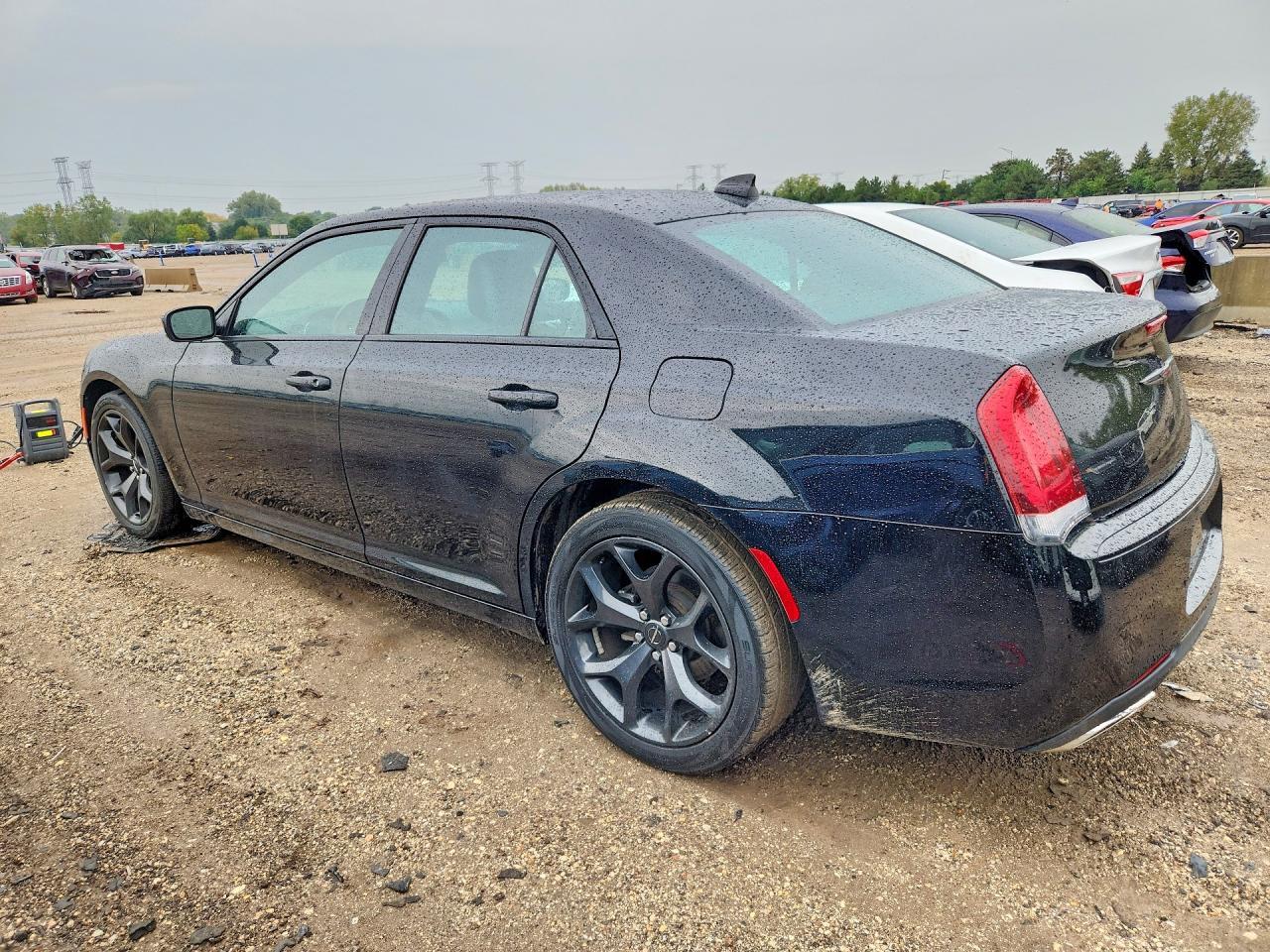 2021 Chrysler 300 S - Image 2