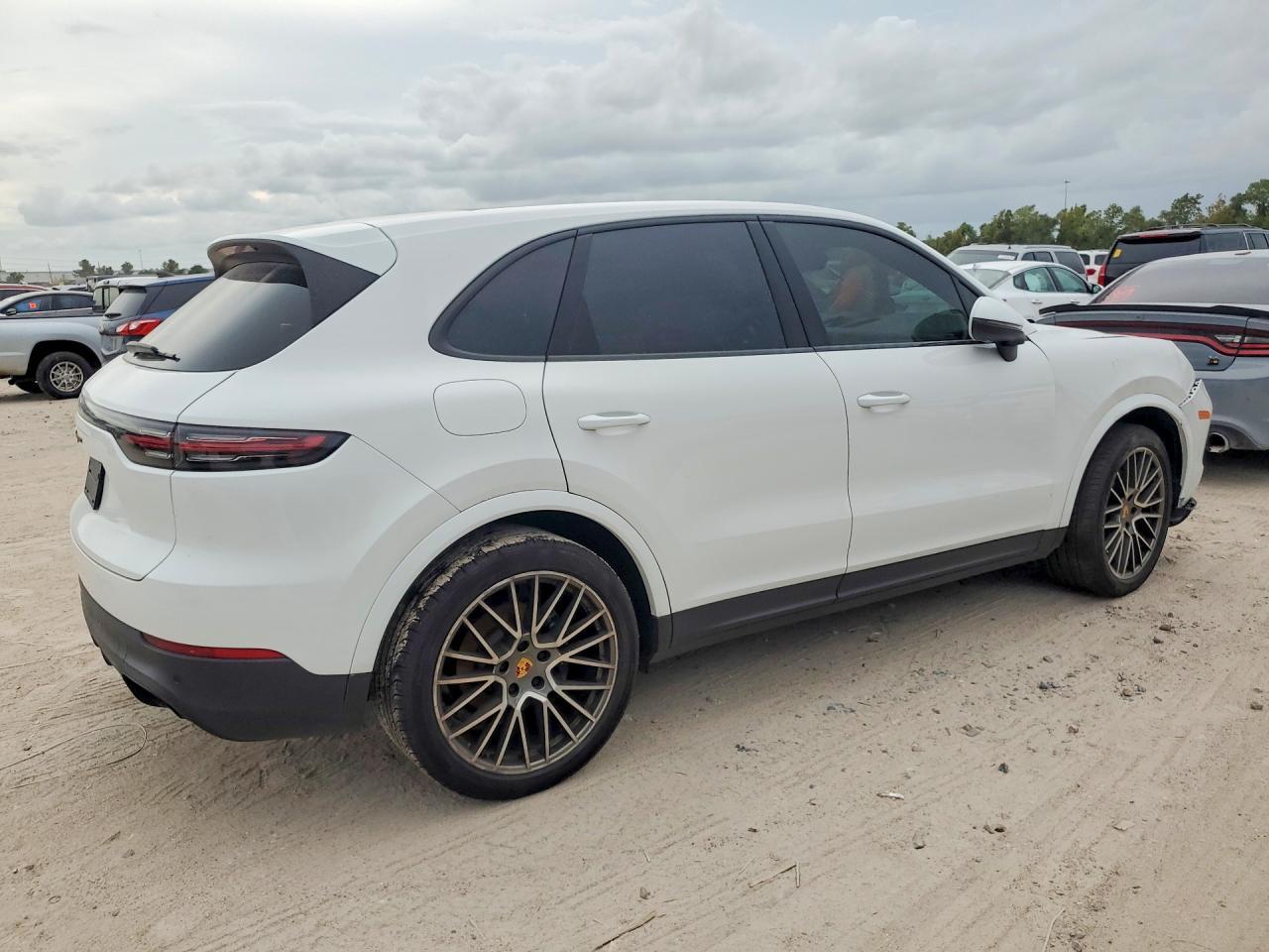 2023 Porsche Cayenne Platinum Edition - Фото 3