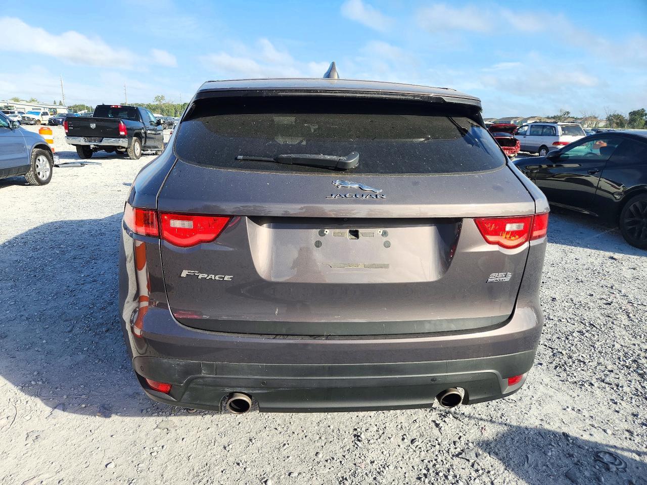 2017 Jaguar F-Pace R - Sport - Фото 6