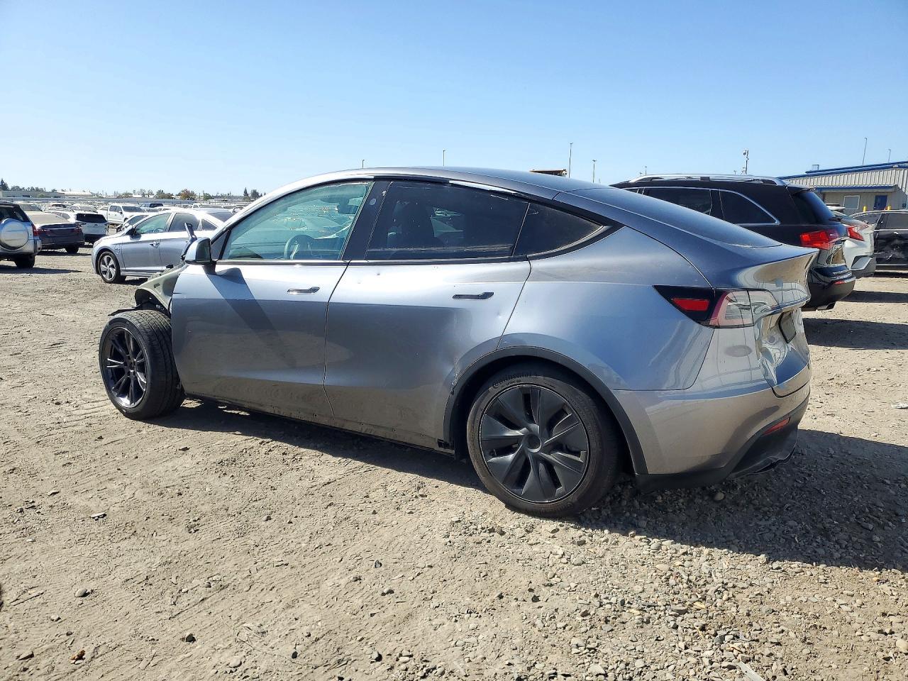 2024 Tesla Model Y - Image 2