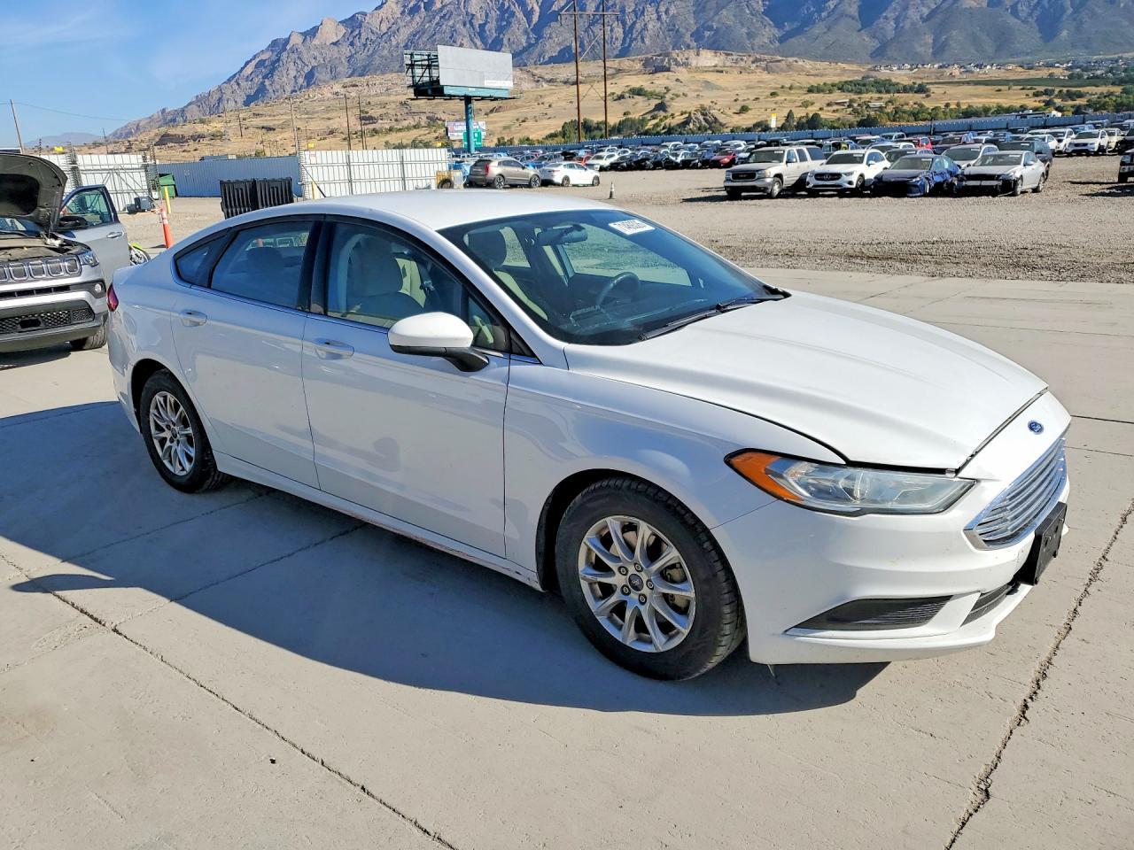 2018 Ford Fusion S - Фото 4