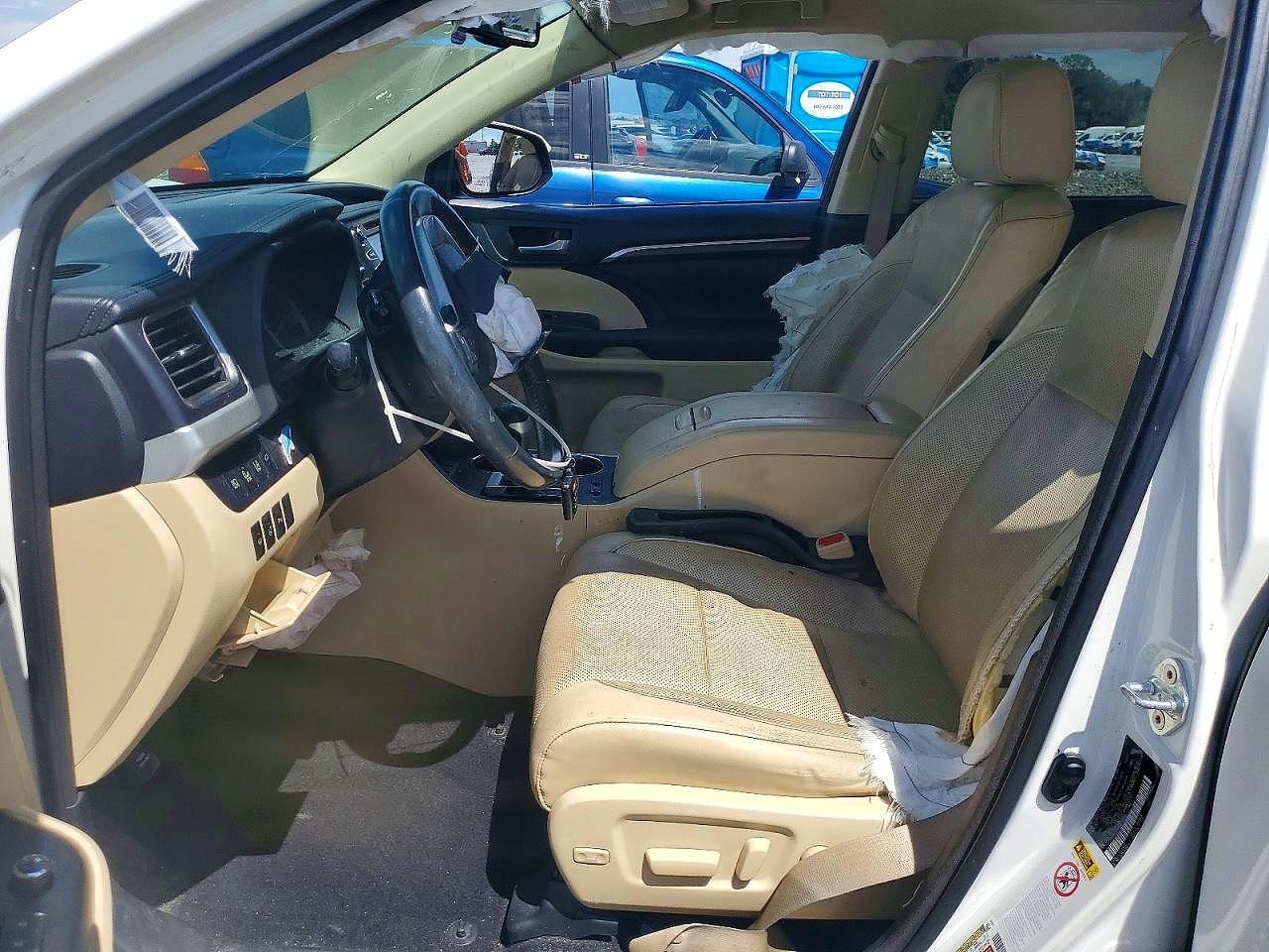 2016 Toyota Highlander Limited Platinum - Image 7