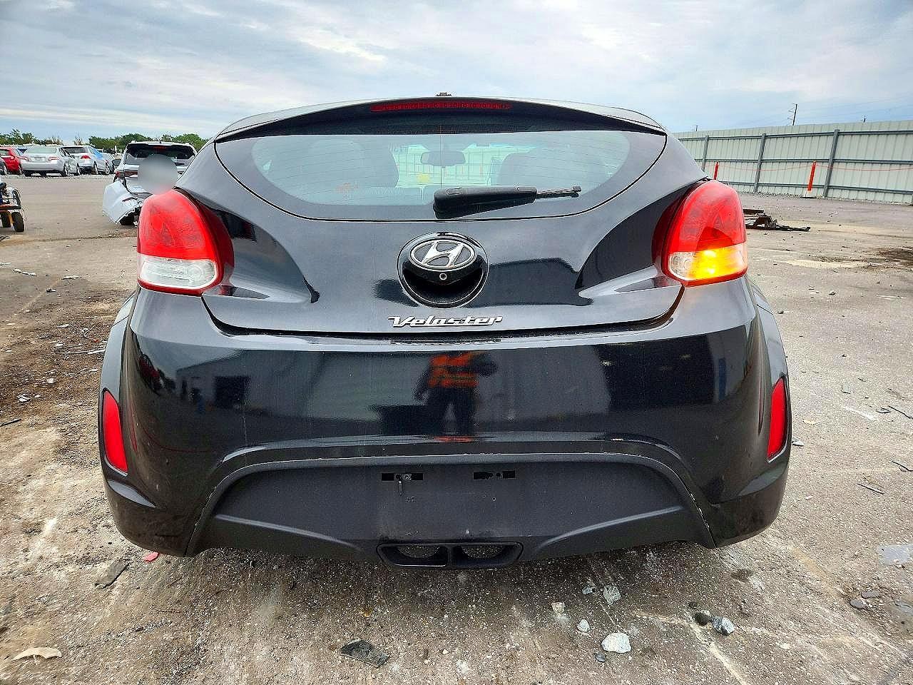 2014 Hyundai Veloster Base - Image 6