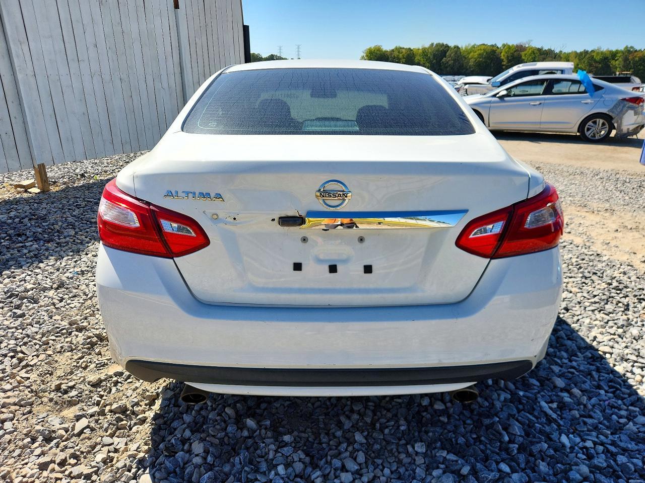 2016 Nissan Altima 2.5 S - Фото 6