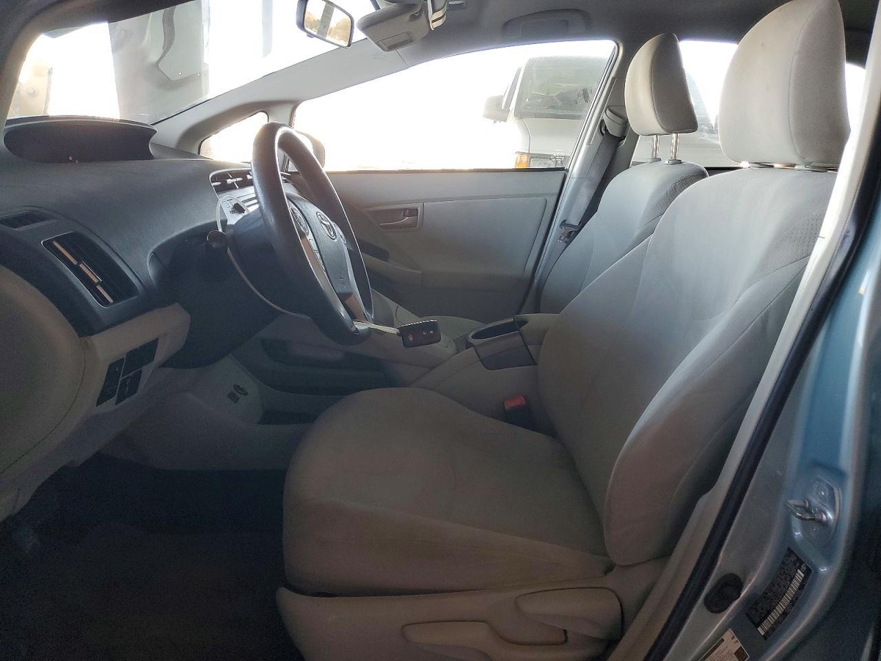 2013 Toyota Prius Three - Фото 7
