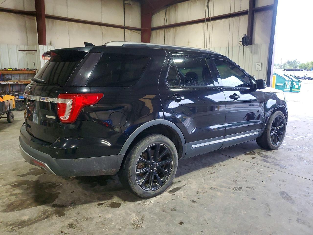 2016 Ford Explorer Xlt - Фото 3