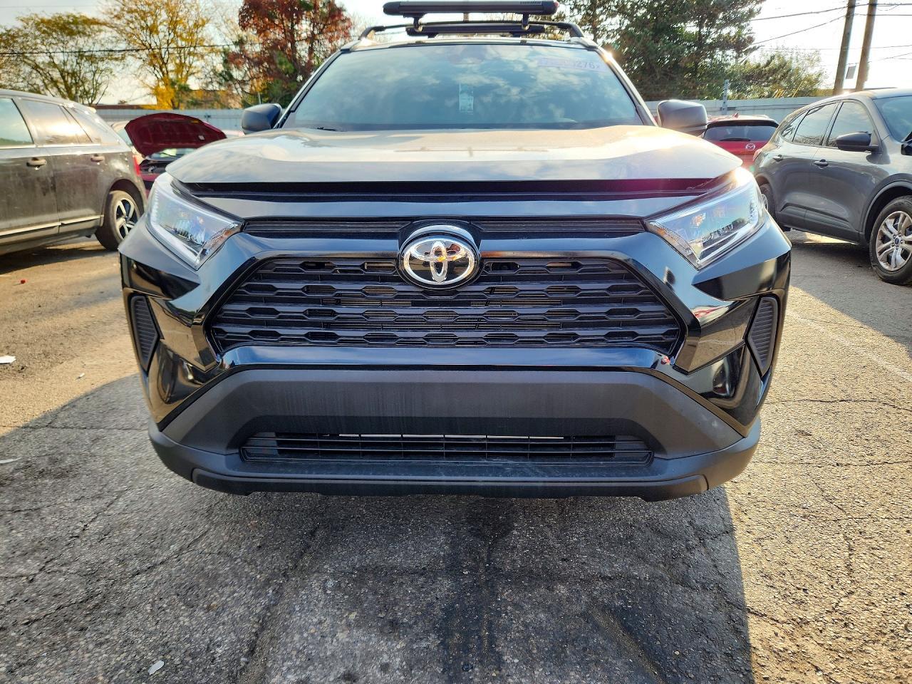 2019 Toyota Rav4 Le - Image 5