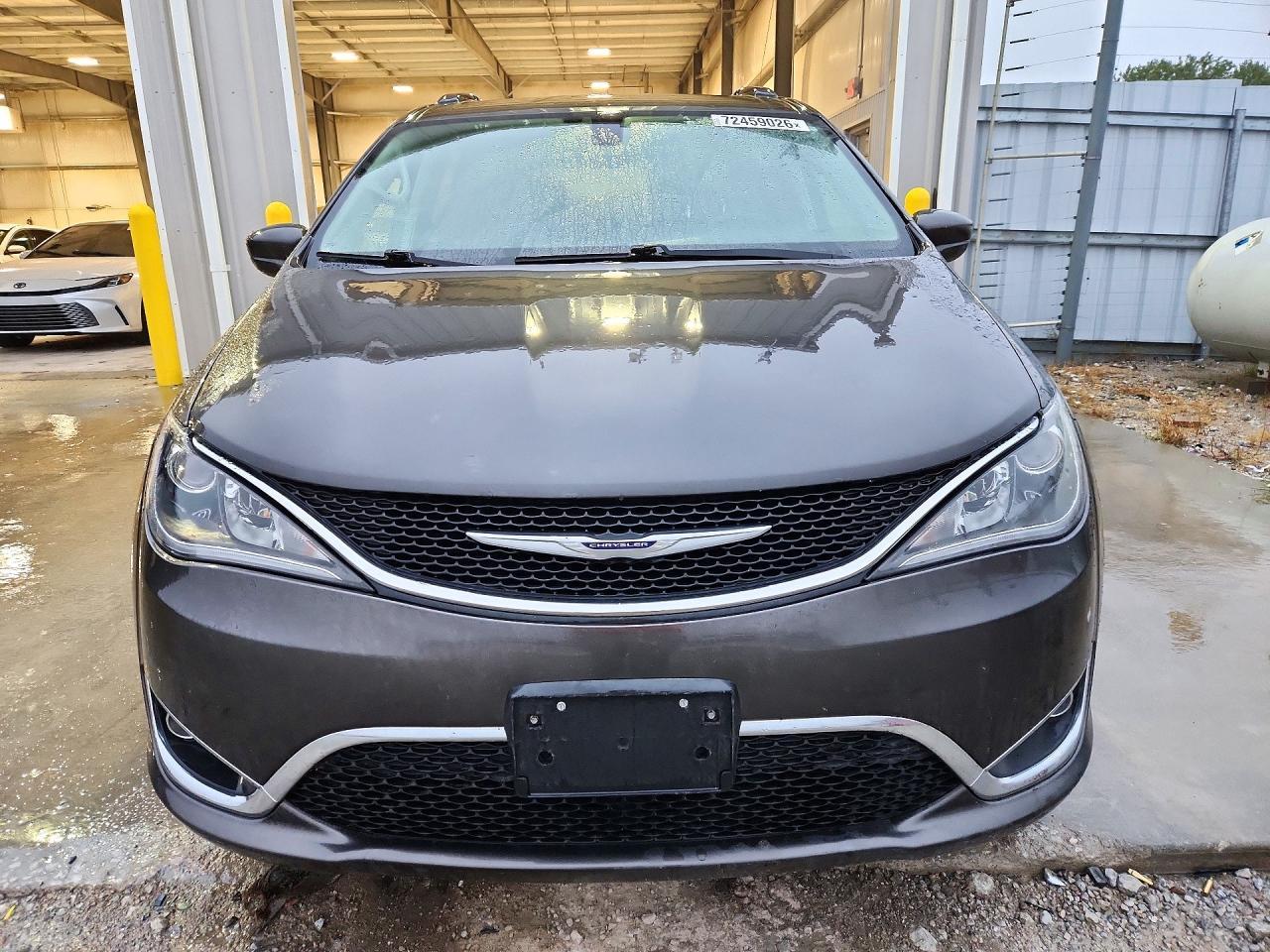 2017 Chrysler Pacifica Touring L - Фото 5