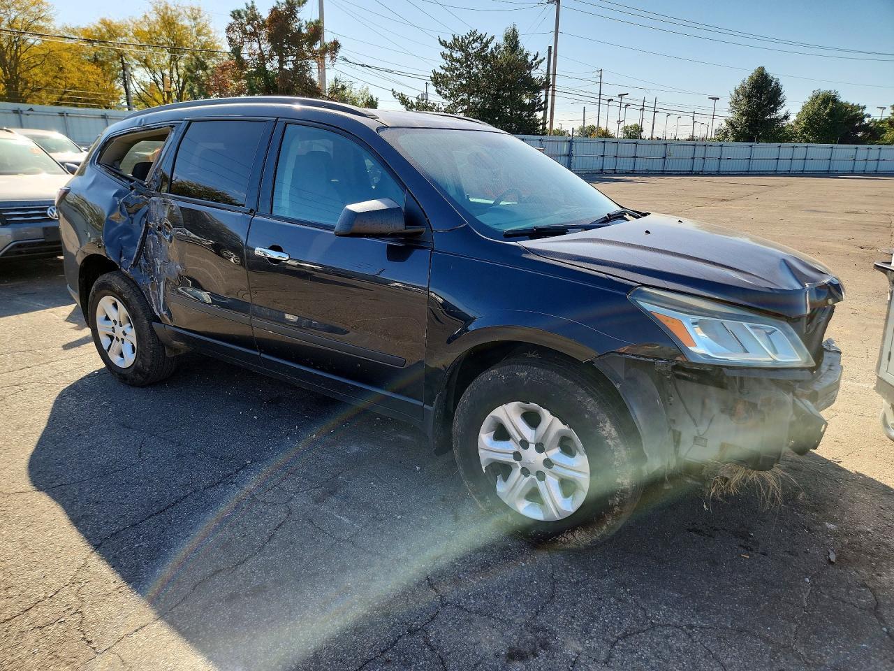 2016 Chevrolet Traverse Ls - Фото 4