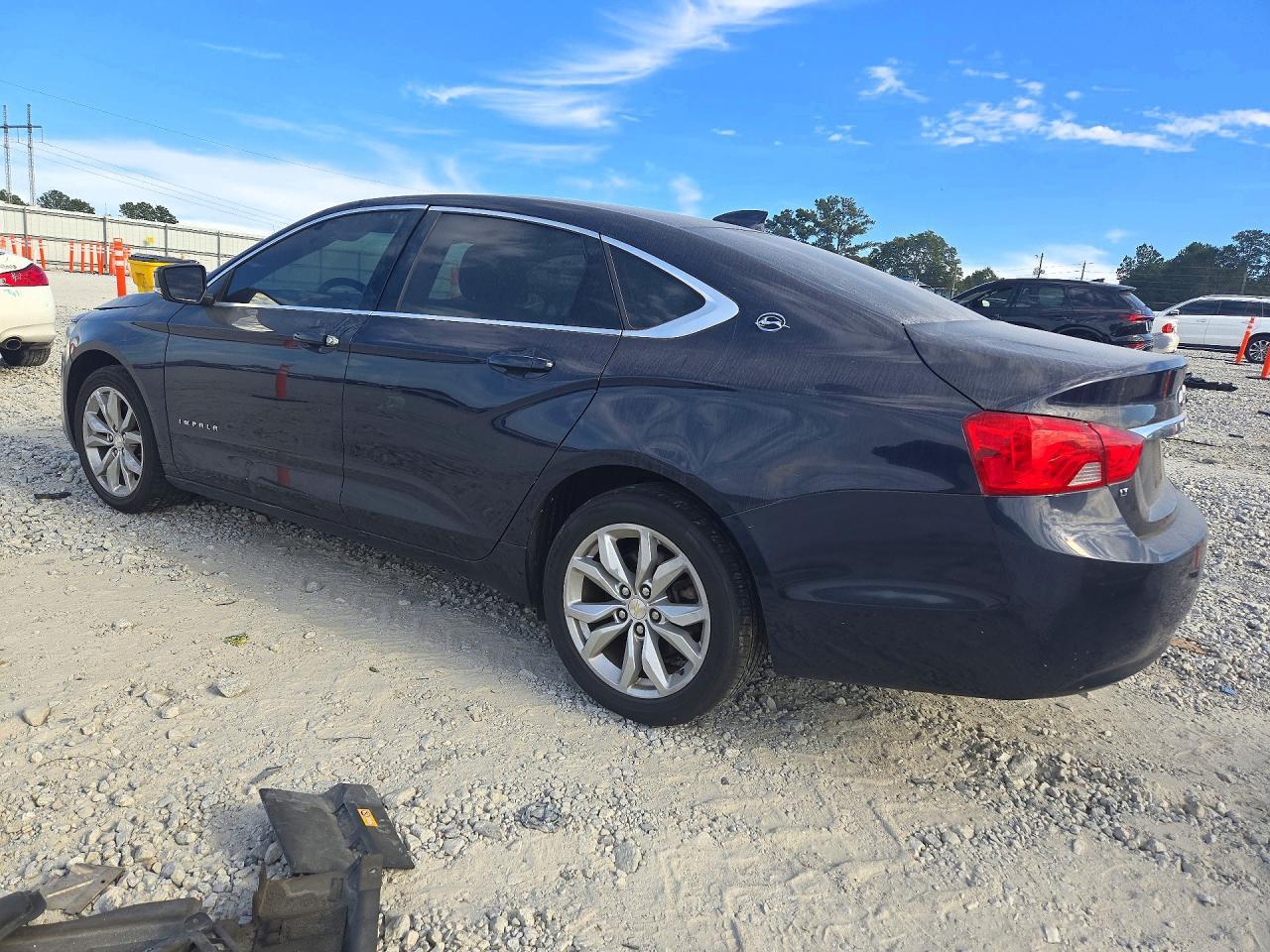 2017 Chevrolet Impala Lt - Image 2