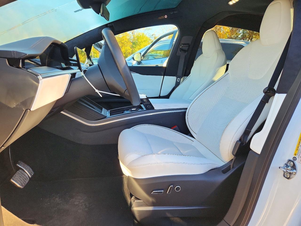 2024 Tesla Model X - Image 7