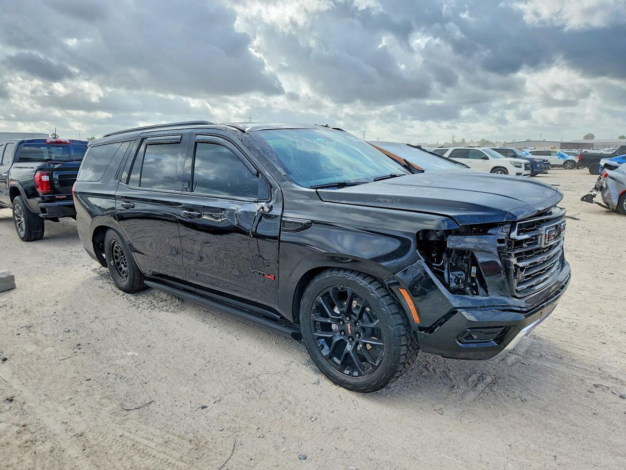 2026 GMC Yukon At4 - Фото 4