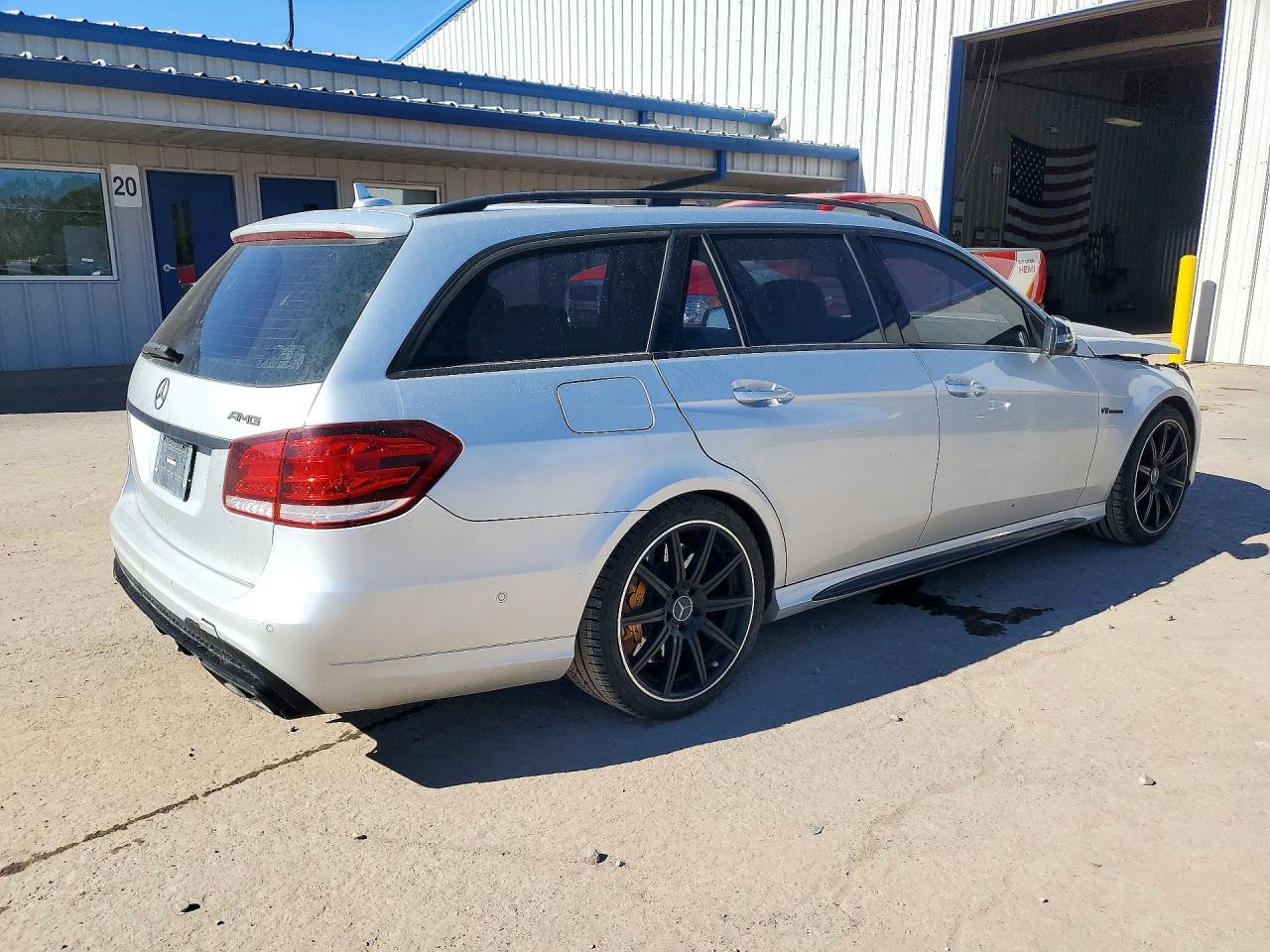 2014 Mercedes-Benz E 63 Amg-S - Фото 3