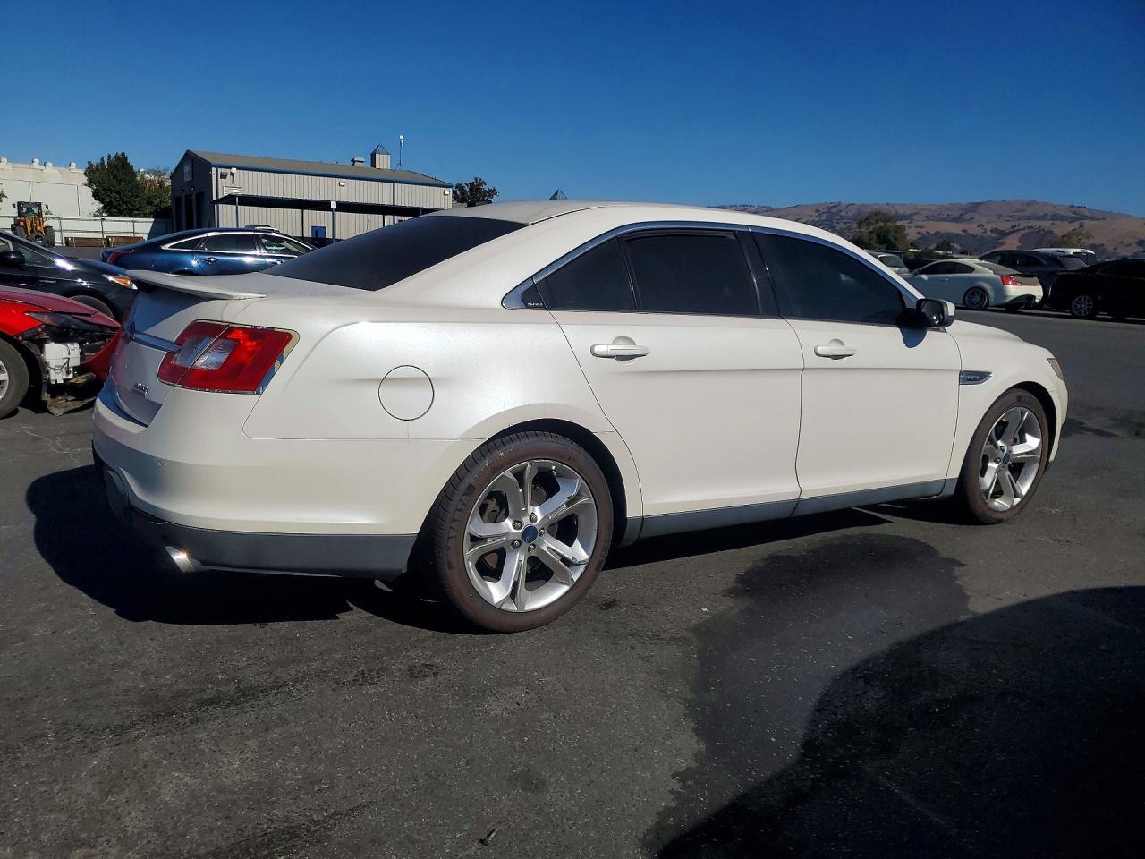 2010 Ford Taurus Sho - Image 3