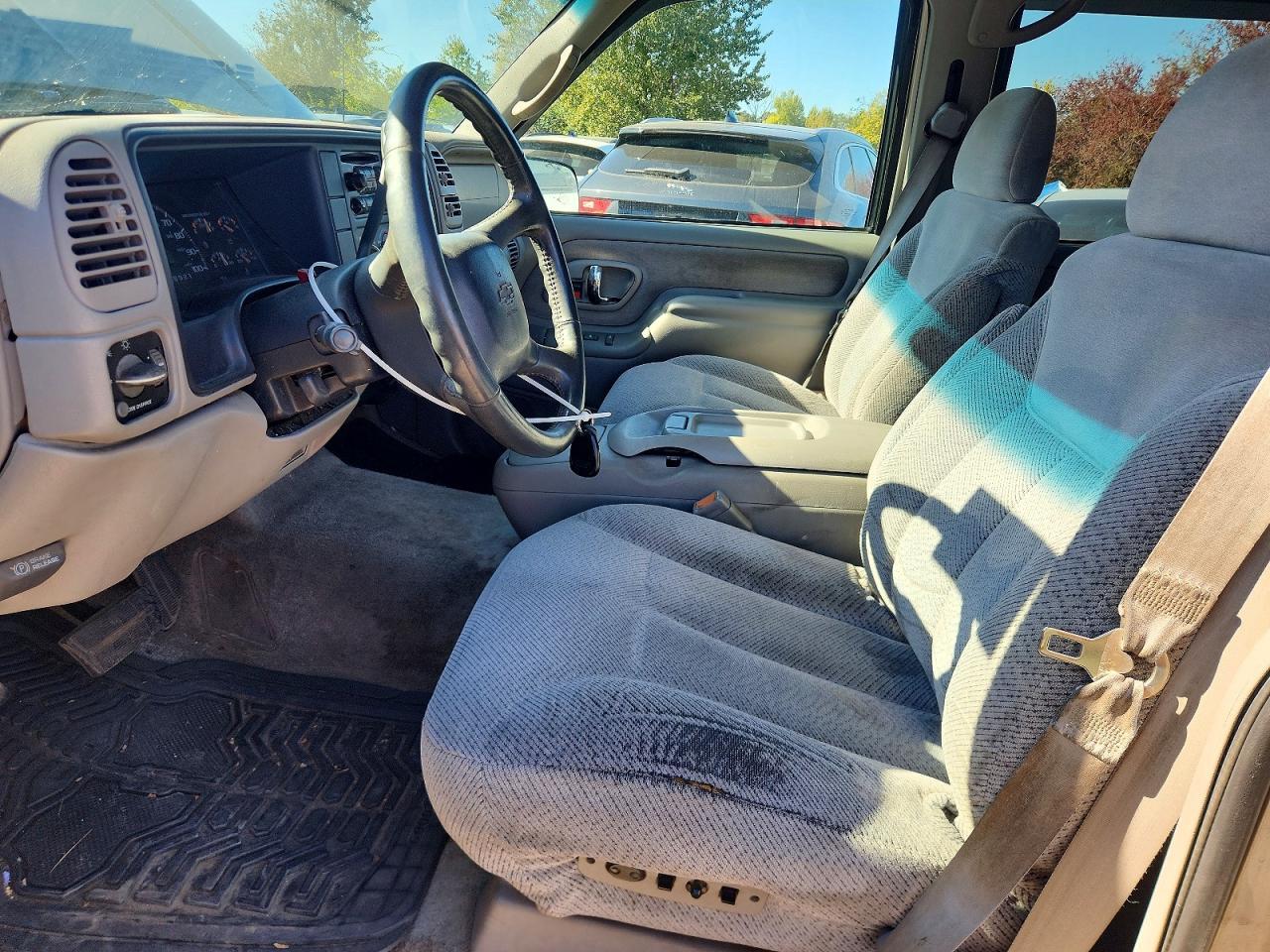 1999 Chevrolet Tahoe K1500 - Фото 7