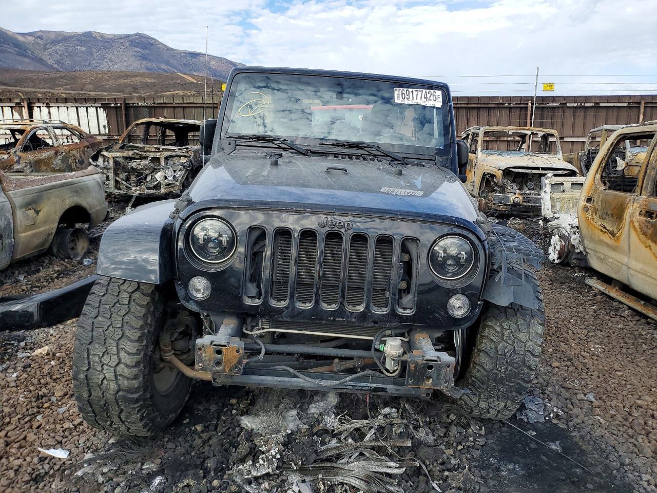 2014 Jeep Wrangler Unlimited Sahara - Image 5