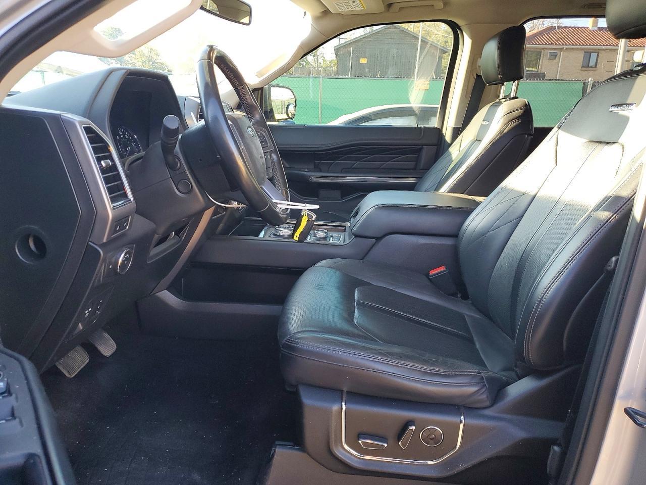 2019 Ford Expedition Platinum - Image 7