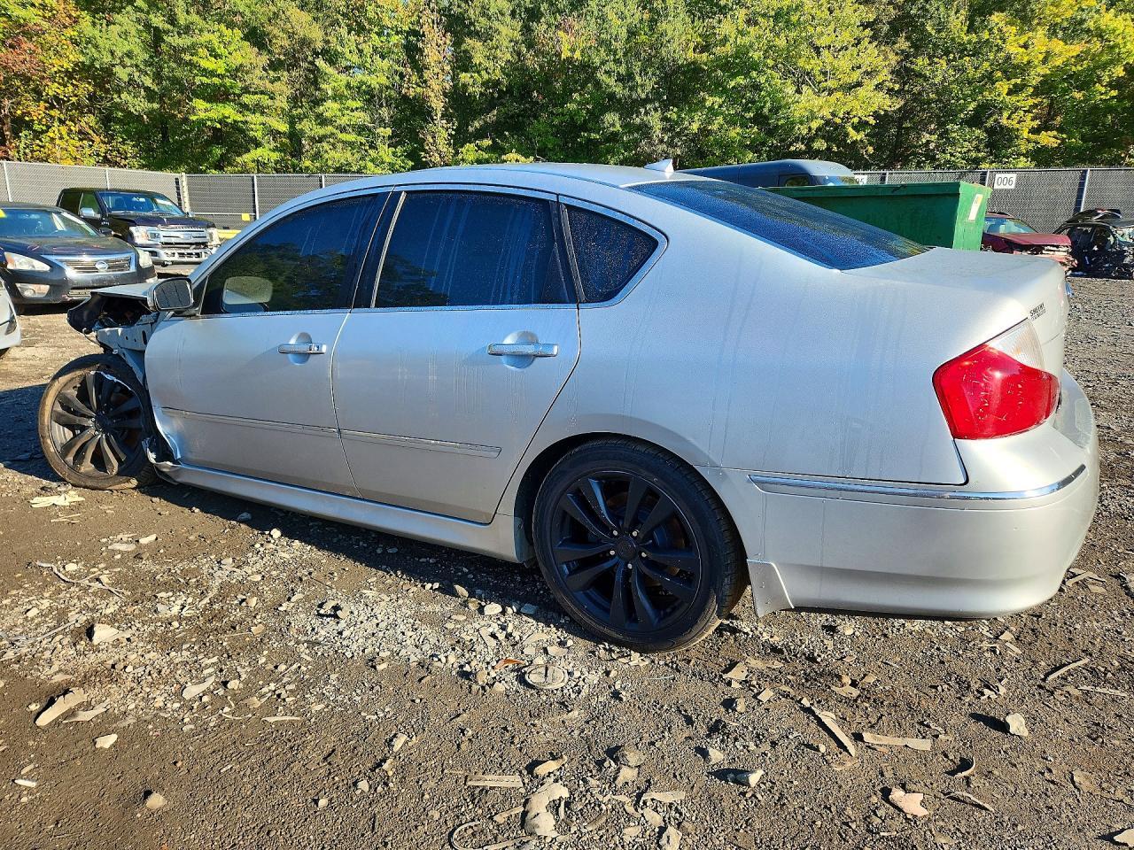 2010 Infiniti M35 Base - Фото 2