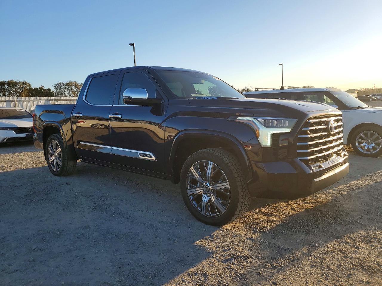 2023 Toyota Tundra Crewmax Capstone - Фото 4