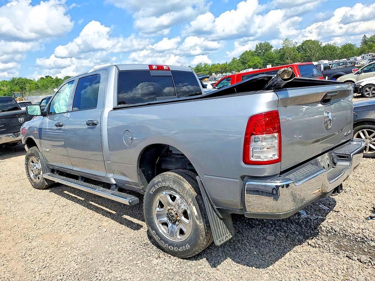 2022 Ram 2500 Tradesman - Image 2