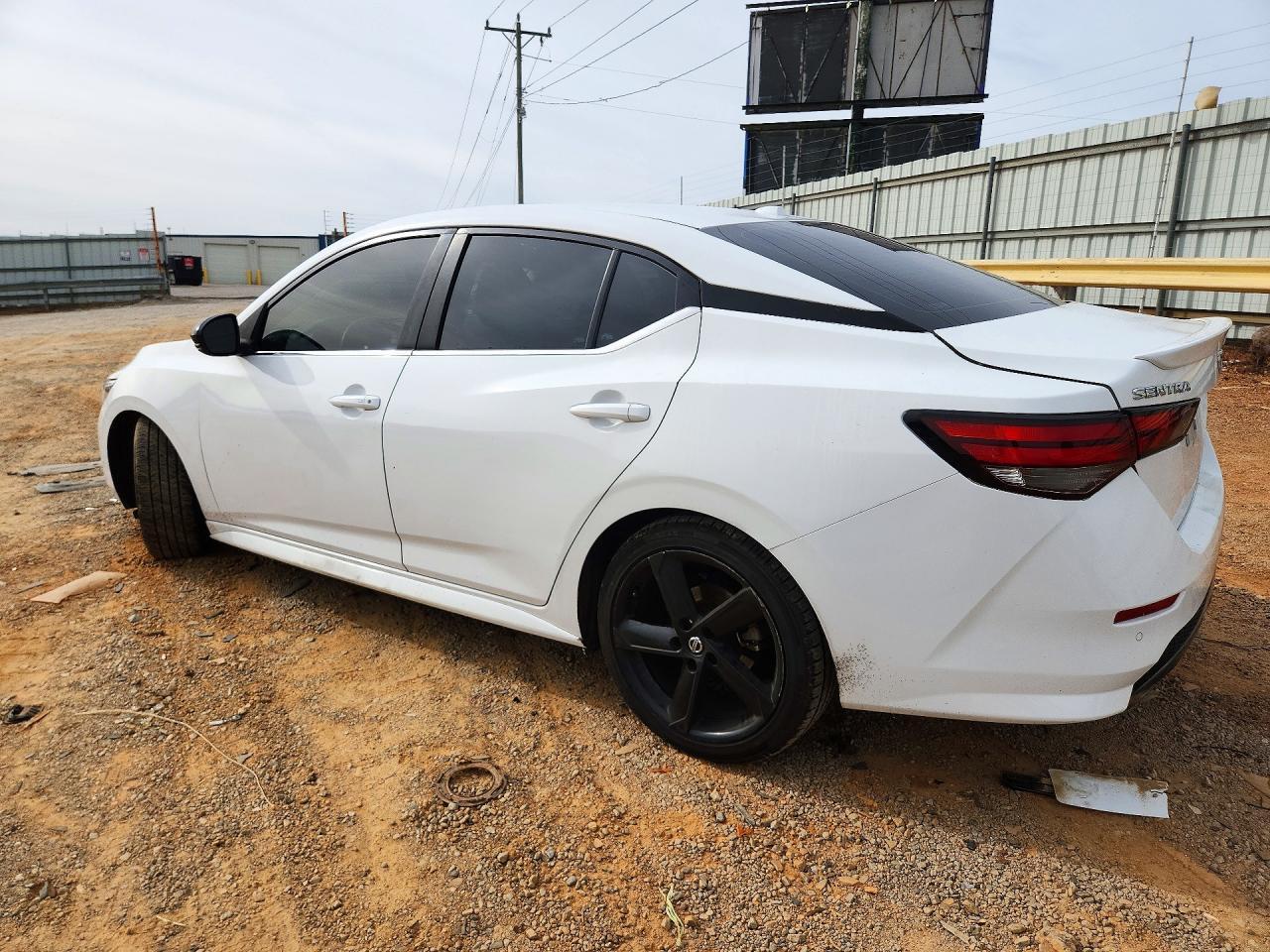 2021 Nissan Sentra Sr - Image 2