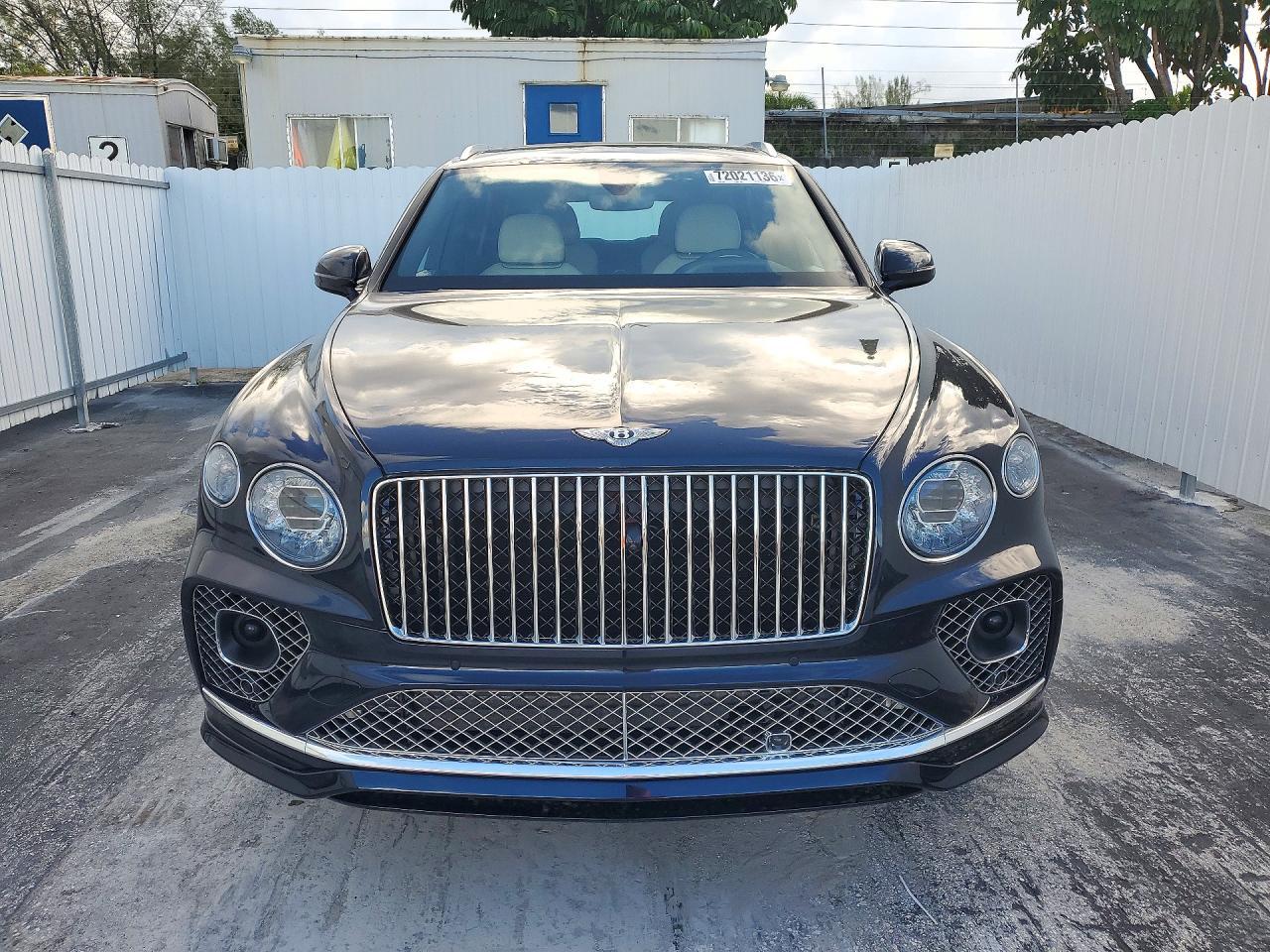 2023 Bentley Bentayga - Image 5