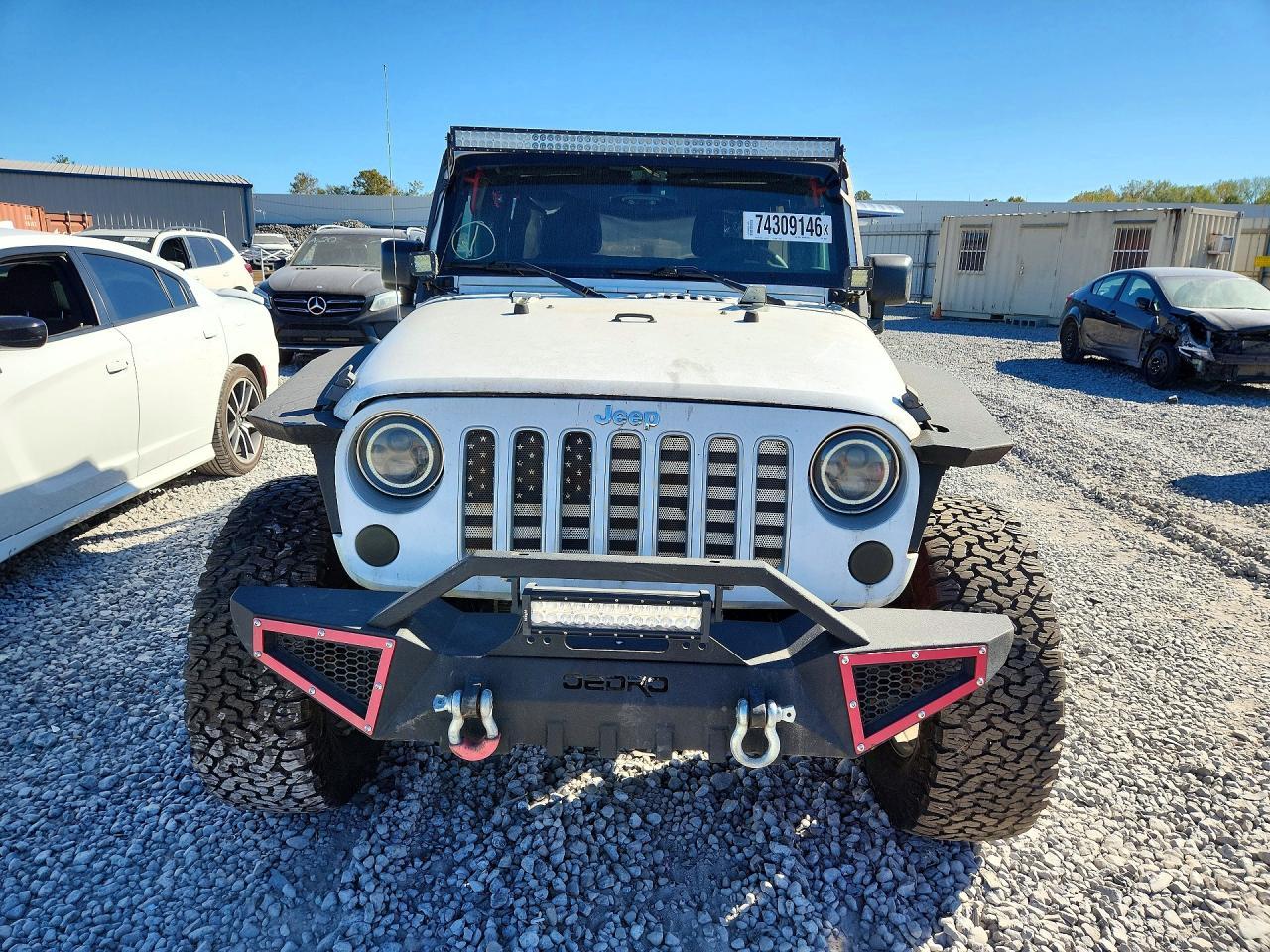 2016 Jeep Wrangler Unlimited Sahara - Фото 5