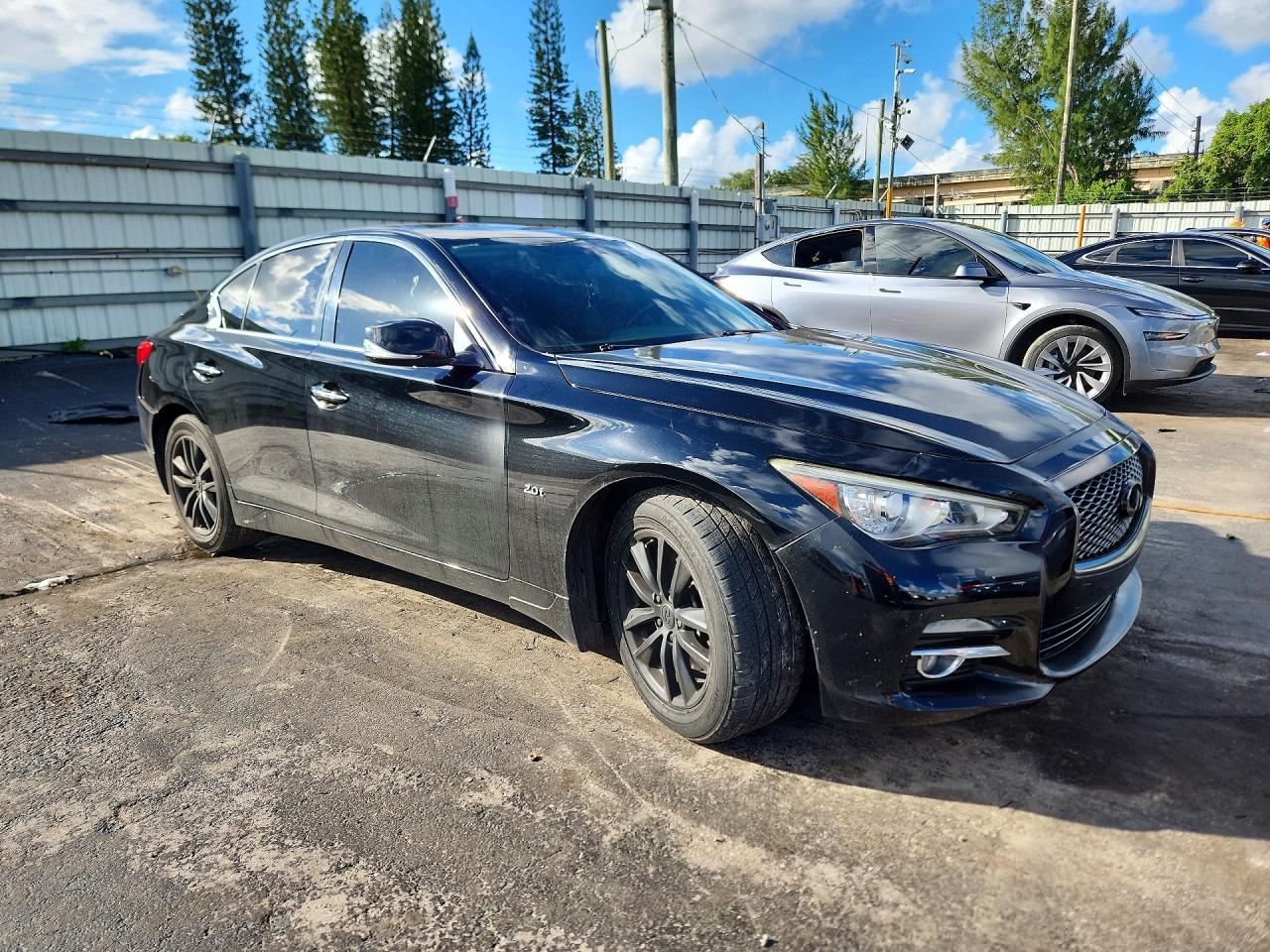 2016 Infiniti Q50 2.0T Premium - Image 4