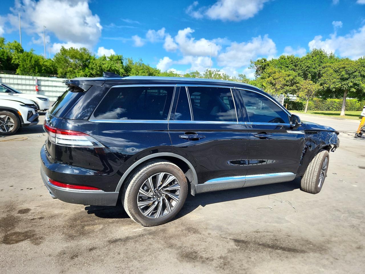 2025 Lincoln Aviator - Фото 3